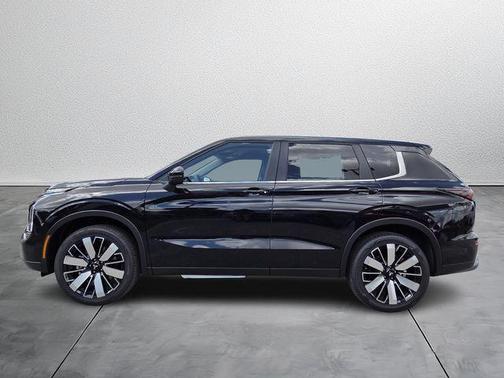 Black 2026 Mitsubishi Outlander SE