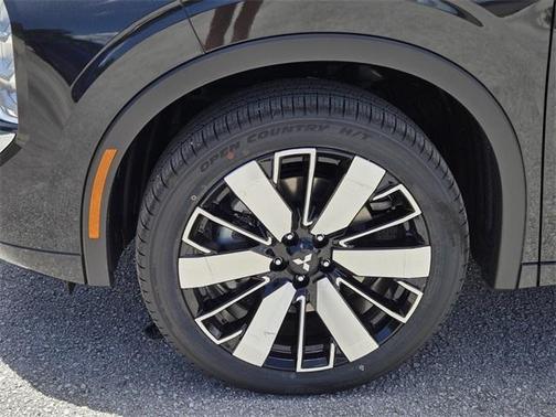 2025 Mitsubishi Outlander Platinum Edition