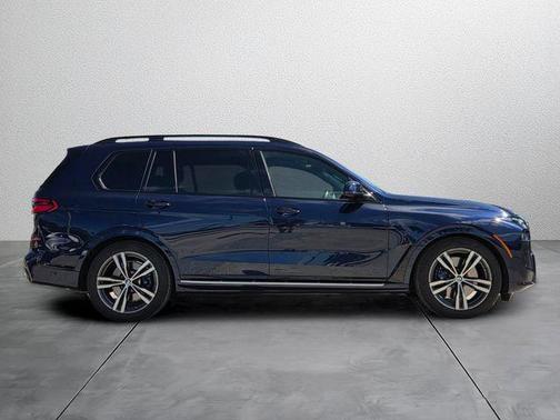 Tanzanite Blue II Metallic 2023 BMW X7 xDrive40i