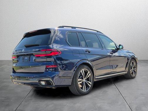 Tanzanite Blue II Metallic 2023 BMW X7 xDrive40i