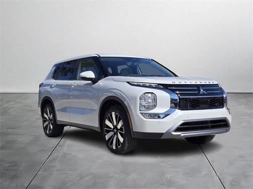 2026 Mitsubishi Outlander SE