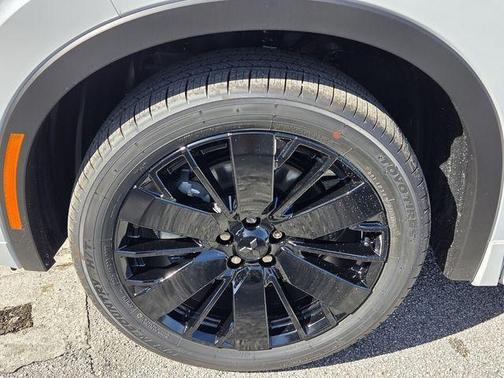 Diamond White 2026 Mitsubishi Outlander Black Edition