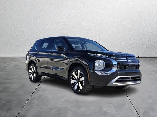 Black Diamond 2026 Mitsubishi Outlander SE