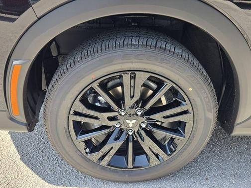 Black 2026 Mitsubishi Eclipse Cross LE