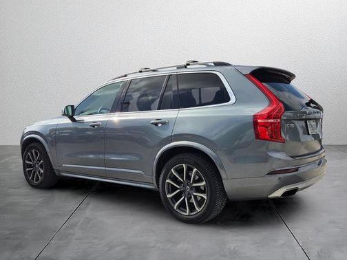 Gray Metallic 2019 Volvo XC90 T6 Momentum