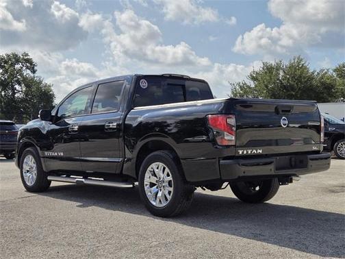 2020 Nissan Titan SL