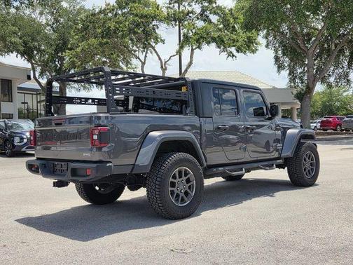 Granite Crystal Clearcoat Metallic 2020 Jeep Gladiator Overland