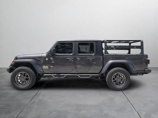 Granite Crystal Clearcoat Metallic 2020 Jeep Gladiator Overland