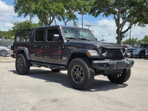 Granite Crystal Clearcoat Metallic 2020 Jeep Gladiator Overland