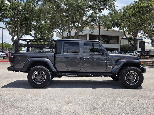 Granite Crystal Clearcoat Metallic 2020 Jeep Gladiator Overland