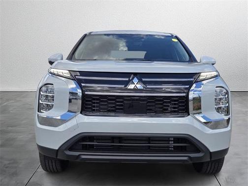 2025 Mitsubishi Outlander ES