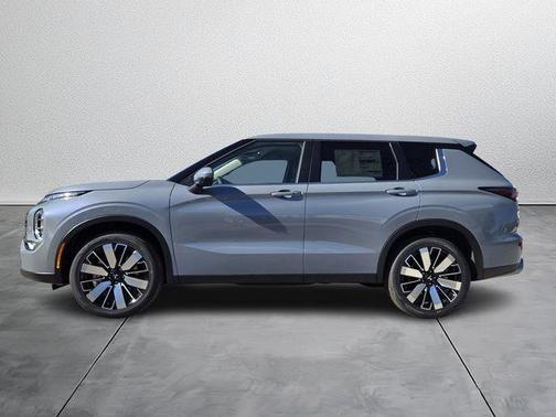 Gray 2026 Mitsubishi Outlander SE