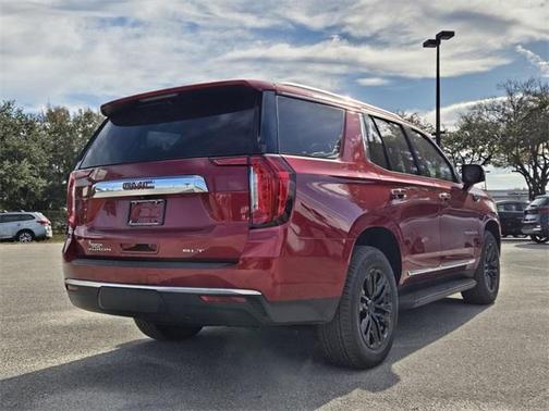 2022 GMC Yukon SLT