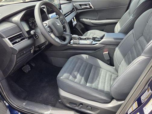 Cosmic Blue 2026 Mitsubishi Outlander SE