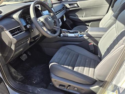 2026 Mitsubishi Outlander Trail Edition