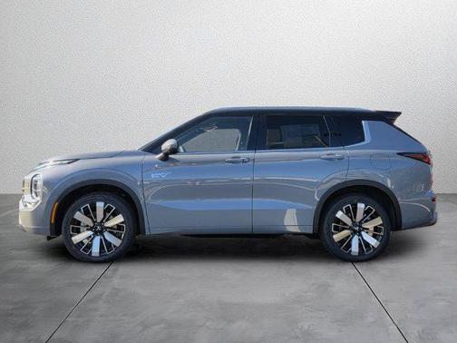 Moonstone 2026 Mitsubishi Outlander PHEV SEL