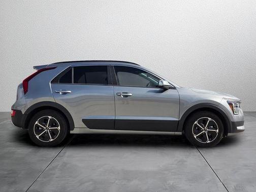 Steel Gray 2023 Kia Niro EX