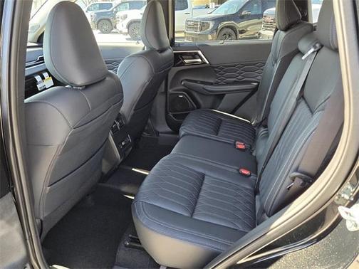 2026 Mitsubishi Outlander SEL