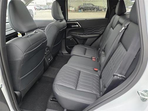 2026 Mitsubishi Outlander SEL