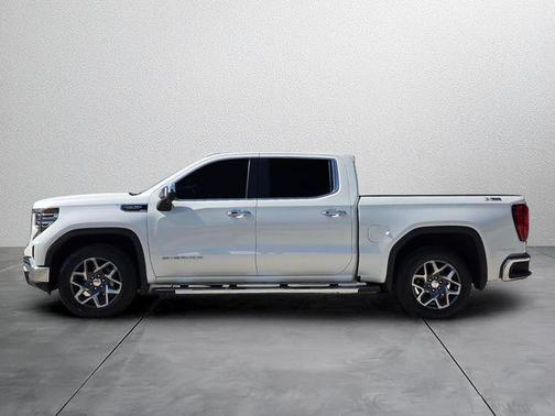 White Frost Tri-Coat 2022 GMC Sierra 1500 SLT