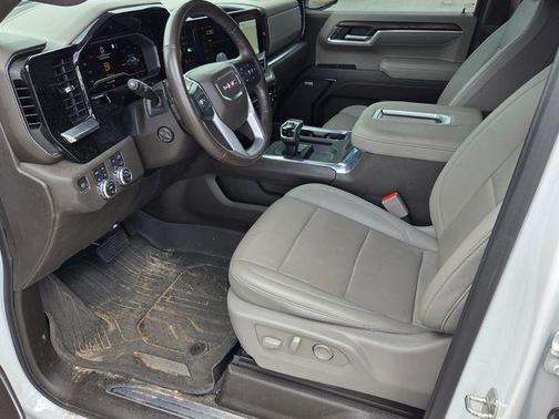 White Frost Tri-Coat 2022 GMC Sierra 1500 SLT