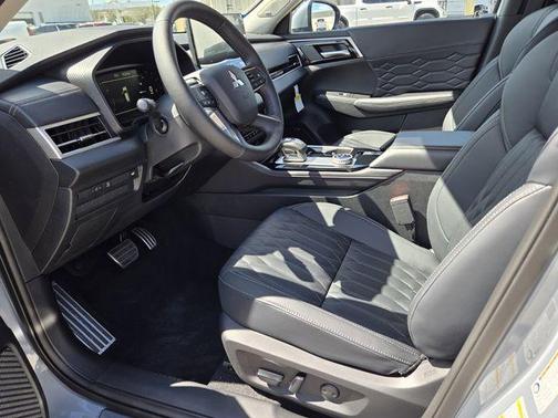 2026 Mitsubishi Outlander SEL