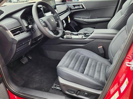 Diamond 2026 Mitsubishi Outlander SE