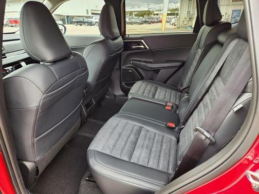 Diamond 2026 Mitsubishi Outlander SE