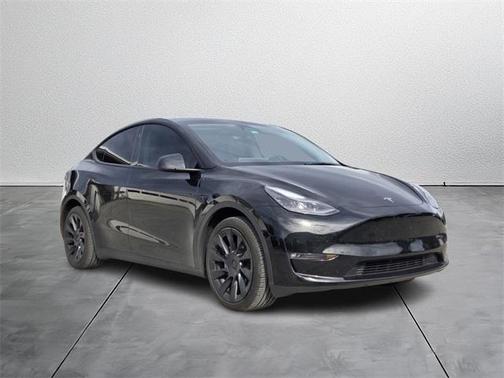 2025 Tesla Model Y Long Range