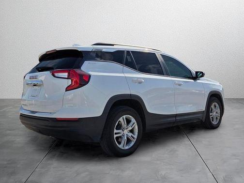 Summit White 2022 GMC Terrain SLE