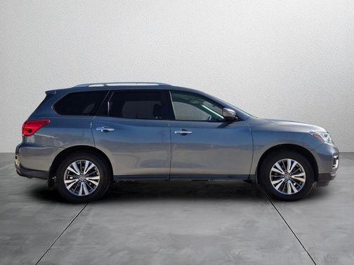 Gun Metallic 2020 Nissan Pathfinder S