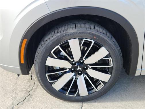 2025 Mitsubishi Outlander SEL