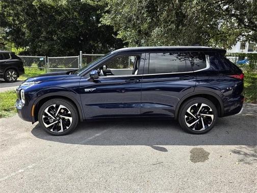 2025 Mitsubishi Outlander PHEV SEL