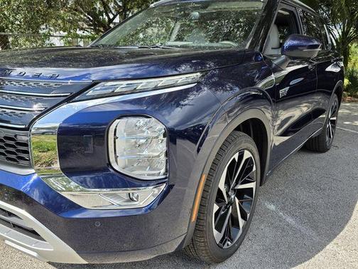 2025 Mitsubishi Outlander PHEV SEL