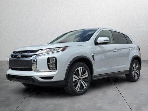 Diamond White 2026 Mitsubishi Outlander Sport 2.0 SE