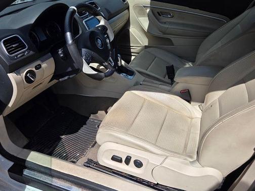 Candy White 2013 Volkswagen Eos Komfort