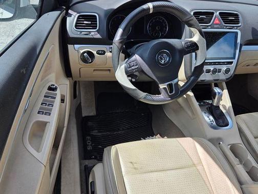 Candy White 2013 Volkswagen Eos Komfort