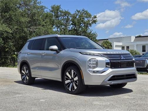 2025 Mitsubishi Outlander SEL