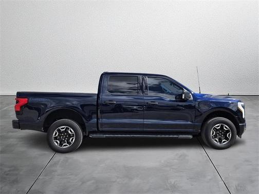 2022 Ford F-150 Lightning XLT