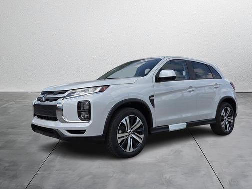 Diamond White 2026 Mitsubishi Outlander Sport 2.0 ES