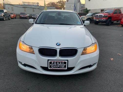 Photo 2 of 30 of 2011 BMW 328 i xDrive