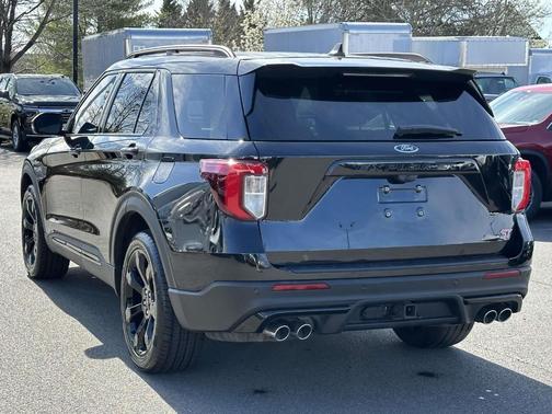 Agate Black Metallic 2023 Ford Explorer ST