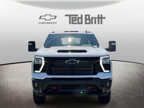 Summit White 2026 Chevrolet Silverado 2500 LT