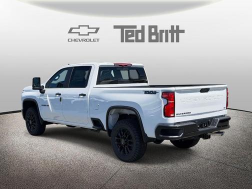 Summit White 2026 Chevrolet Silverado 2500 LT
