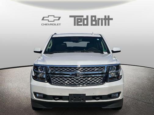 Pearl 2016 Chevrolet Suburban LT