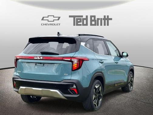 Blue / Black 2024 Kia Seltos SX