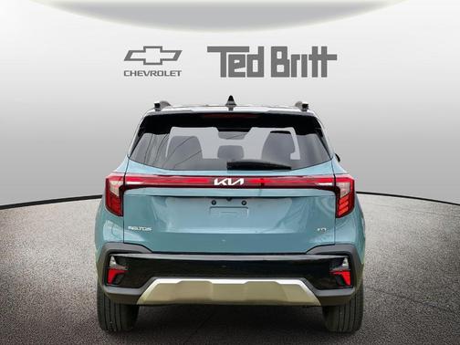 Blue / Black 2024 Kia Seltos SX