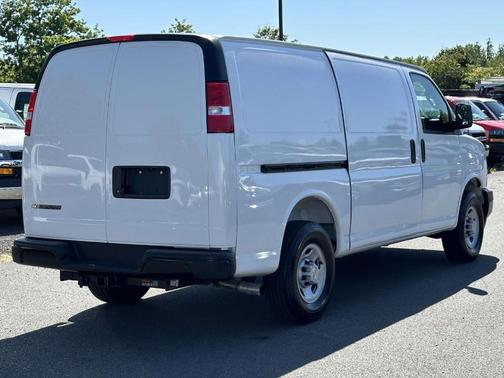 Summit White 2025 Chevrolet Express 2500 Work Van