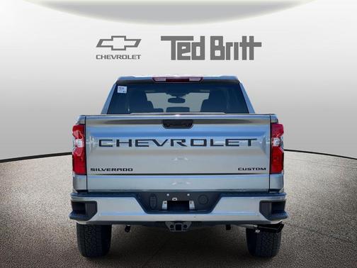 Sterling Gray Metallic 2026 Chevrolet Silverado 1500 Custom