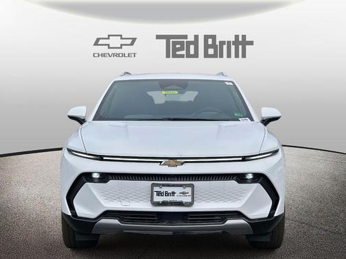 Summit White 2026 Chevrolet Equinox EV LT 2